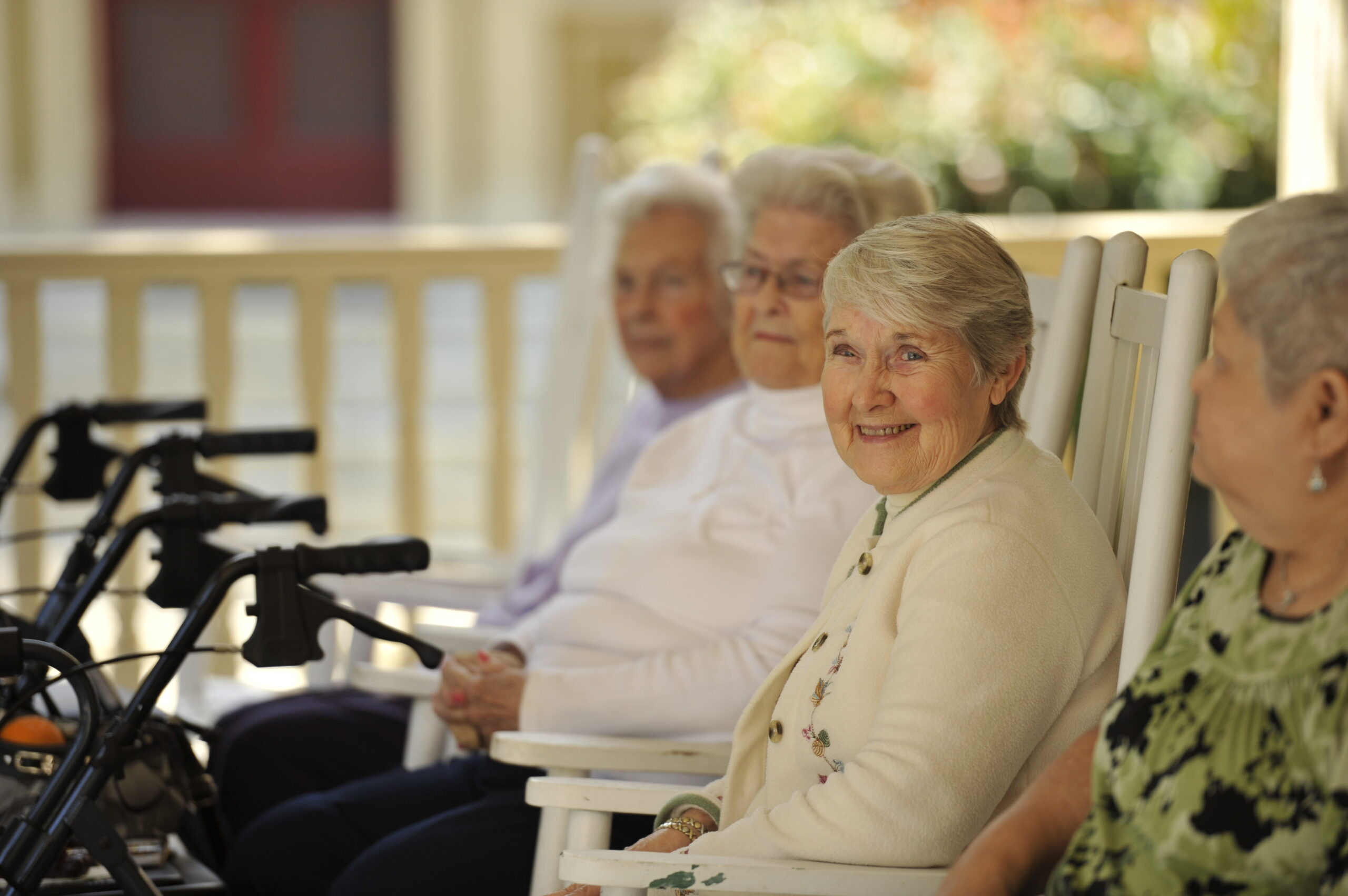 4 Simple Steps to Adjust to a New Senior Living Community